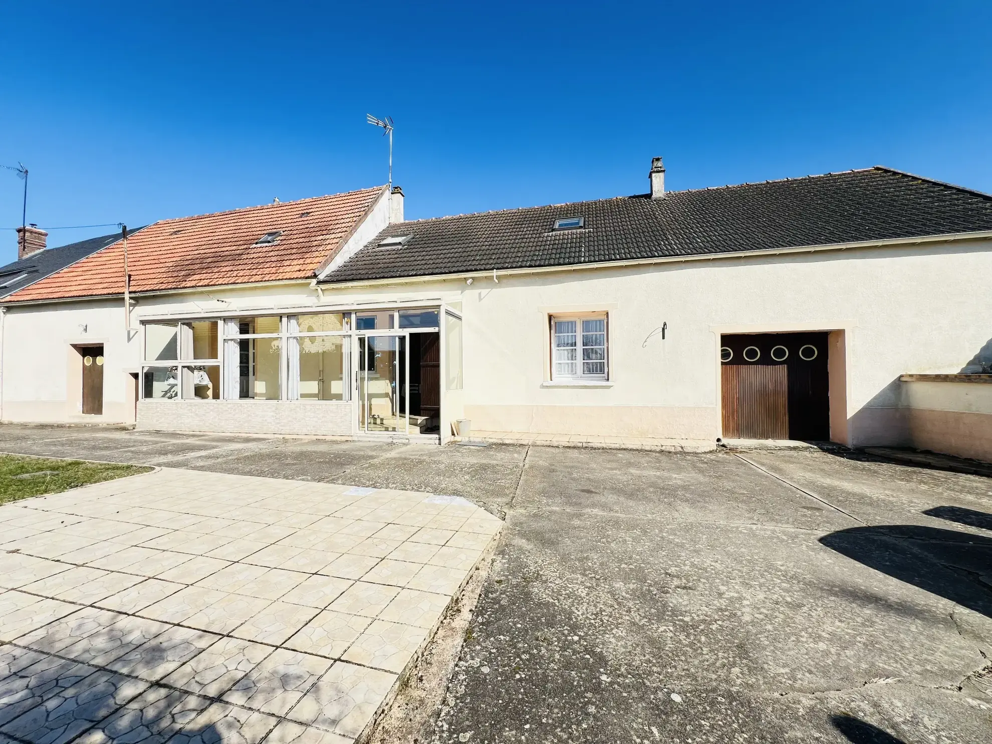 Longère avec grange, jardin et potentiel d’aménagement à Aunay-sous-Auneau 