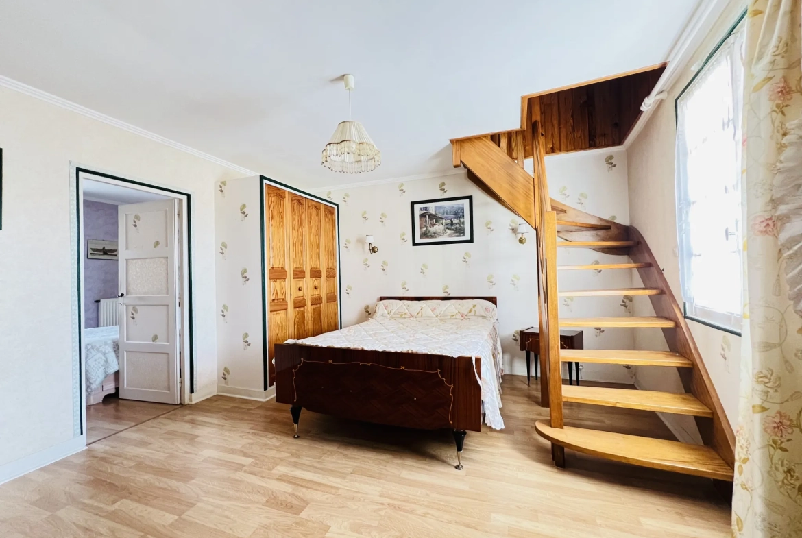 Longère avec grange, jardin et potentiel d’aménagement à Aunay-sous-Auneau 