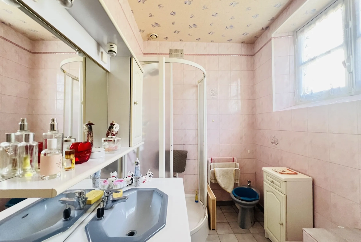 Longère avec grange, jardin et potentiel d’aménagement à Aunay-sous-Auneau 