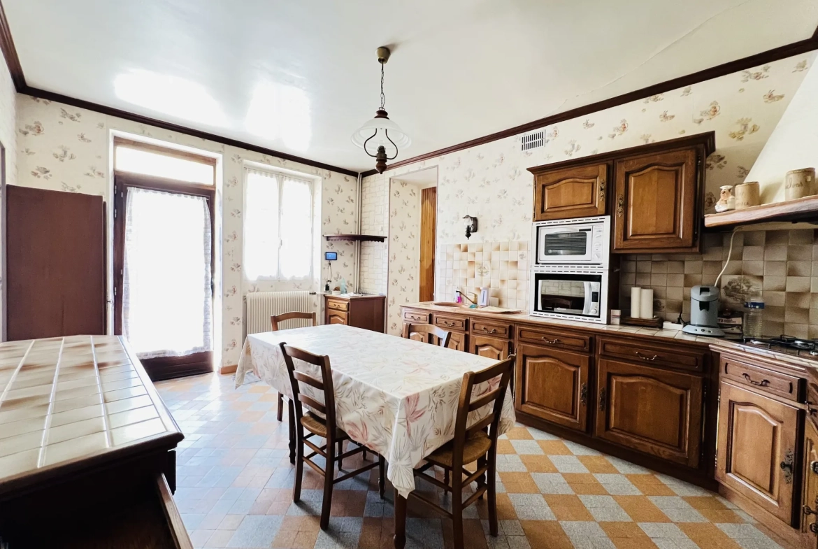 Longère avec grange, jardin et potentiel d’aménagement à Aunay-sous-Auneau 