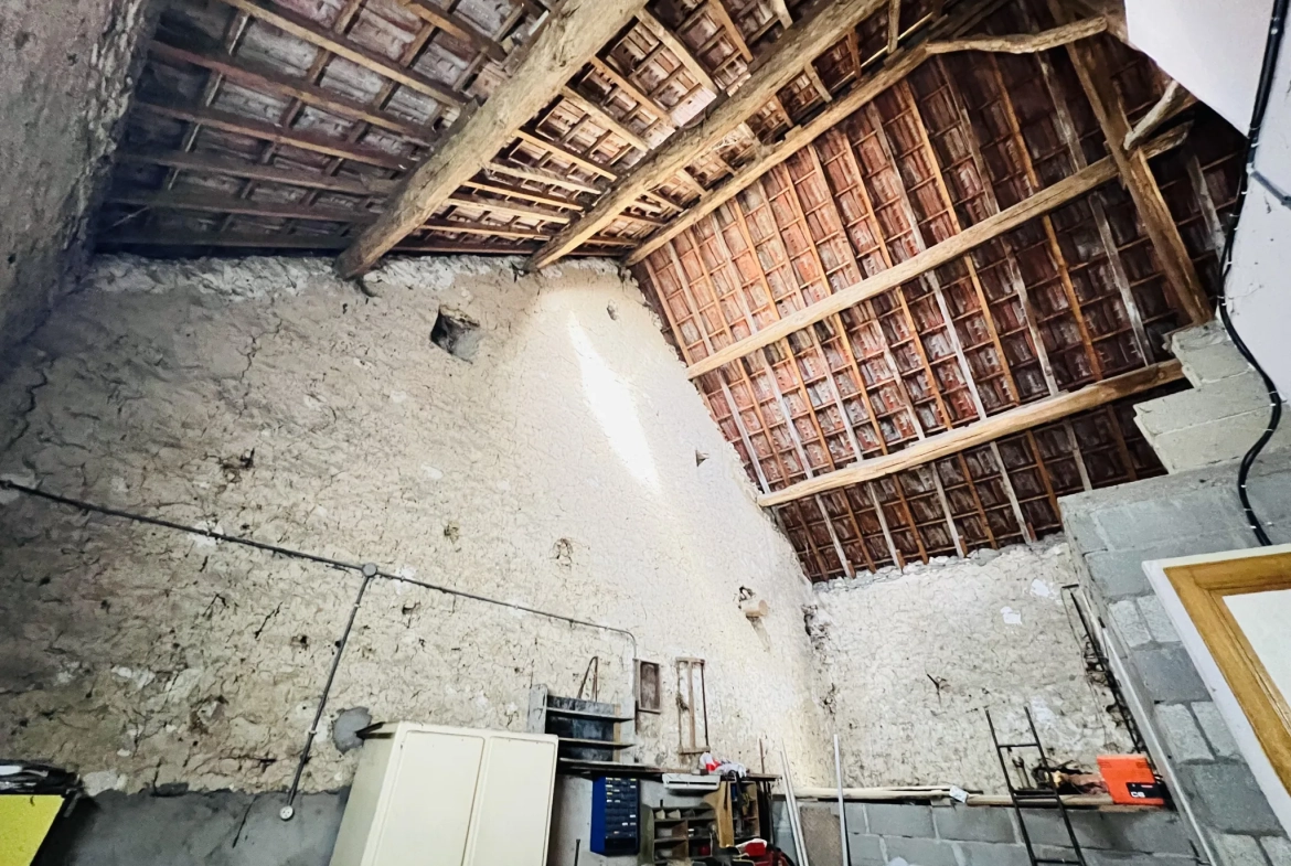 Longère avec grange, jardin et potentiel d’aménagement à Aunay-sous-Auneau 