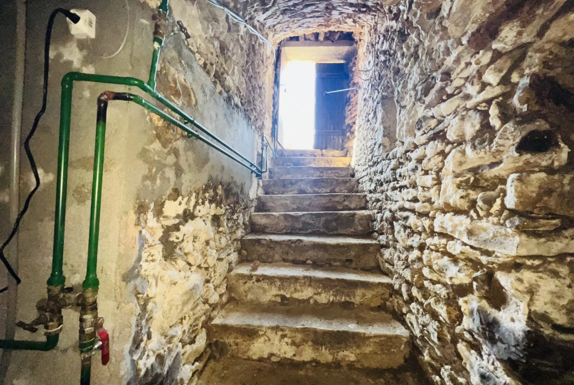 Longère avec grange, jardin et potentiel d’aménagement à Aunay-sous-Auneau 