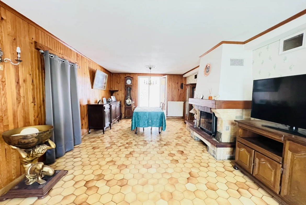 Longère avec grange, jardin et potentiel d’aménagement à Aunay-sous-Auneau 