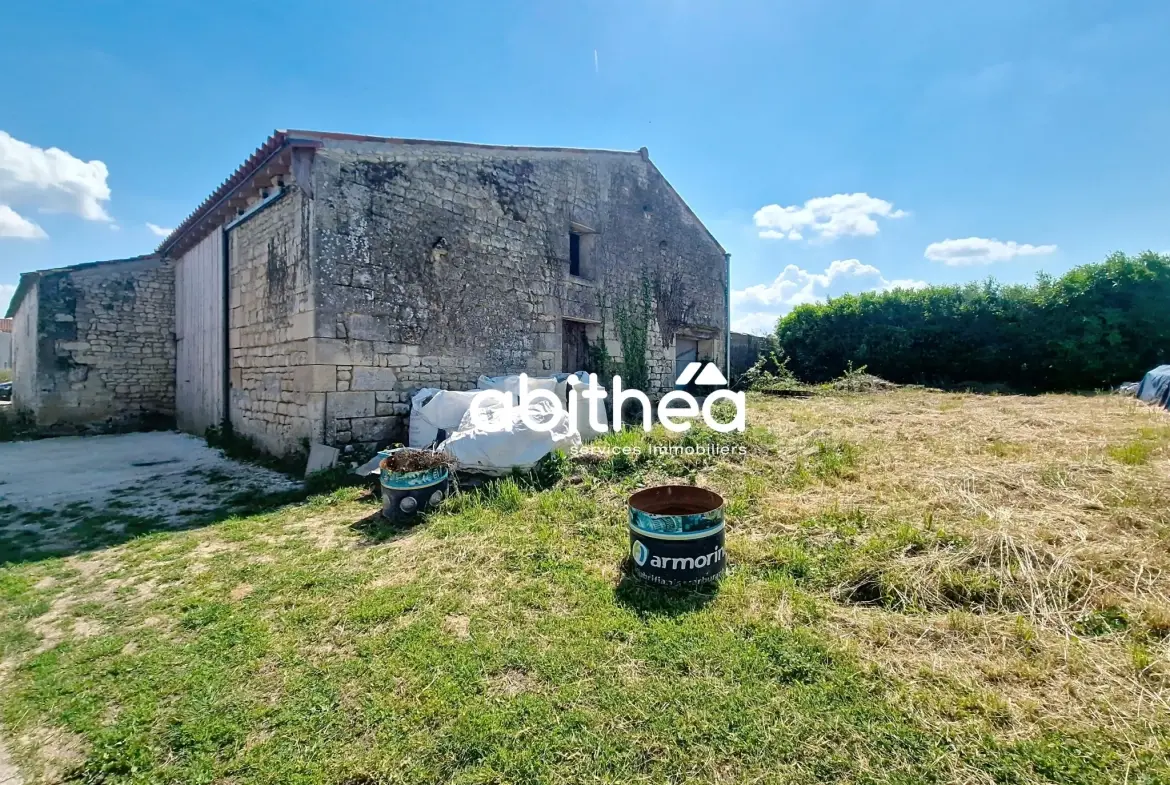 Maison charentaise à rénover avec potentiel à Pons 