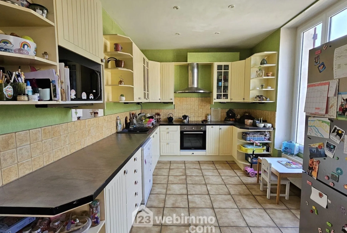 Charmante maison en pierre de 122 m² proche gare et commerces à Boutigny-sur-Essonne 