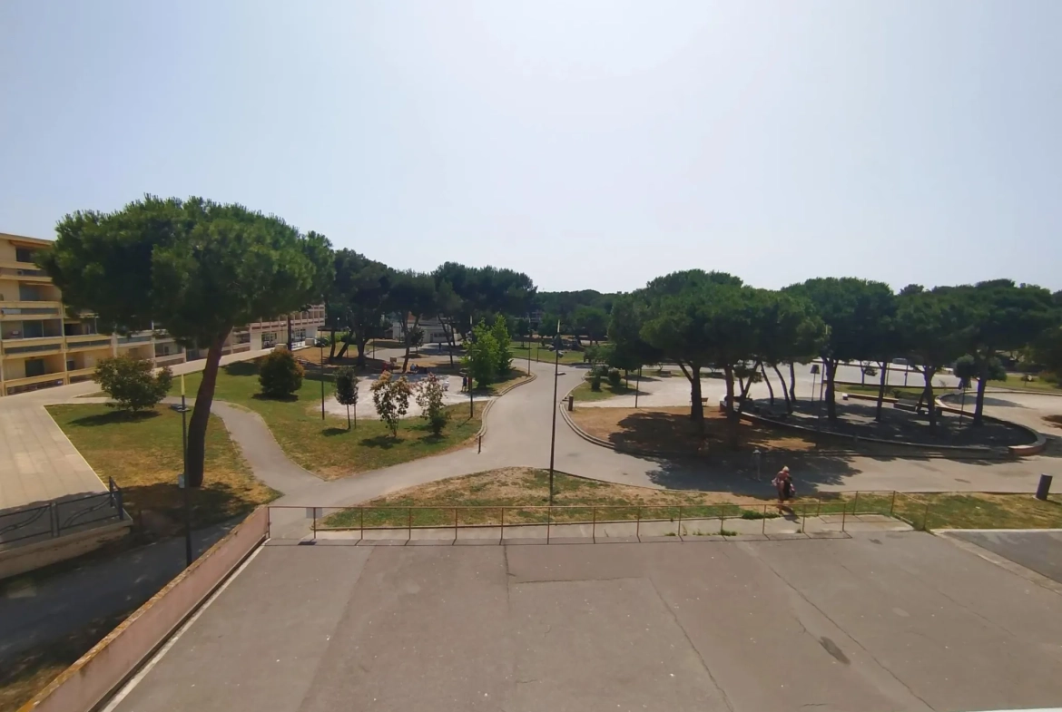 Appartement T1 avec Balcon et Vue sur le Parc Charles de Gaulle à Balaruc-les-Bains 