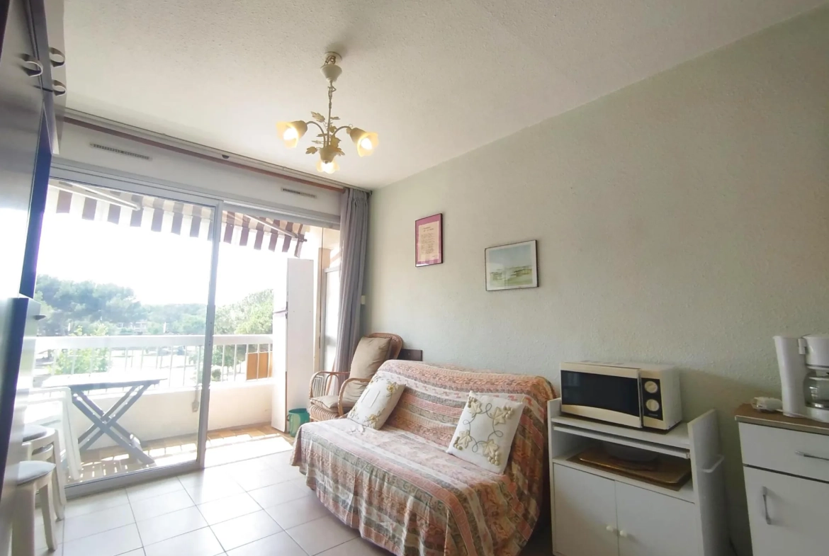 Appartement T1 avec Balcon et Vue sur le Parc Charles de Gaulle à Balaruc-les-Bains 