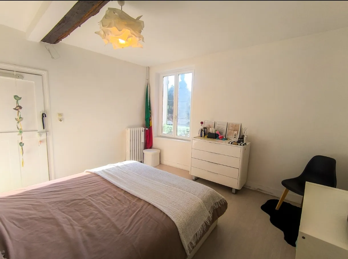 Ensemble immobilier à Chezy-sur-Marne avec maison de charme et potentiel de rénovation 