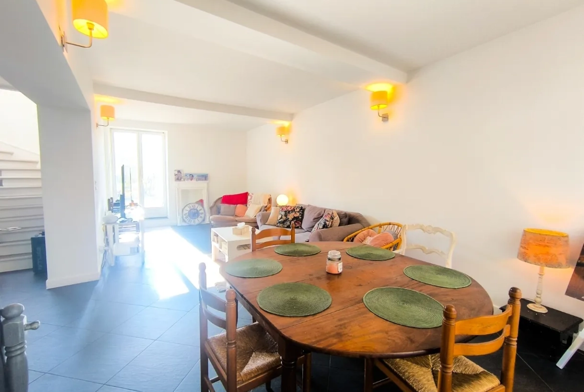 Ensemble immobilier à Chezy-sur-Marne avec maison de charme et potentiel de rénovation 