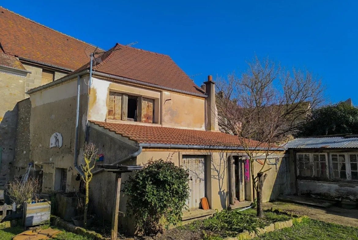 Ensemble immobilier à Chezy-sur-Marne avec maison de charme et potentiel de rénovation 