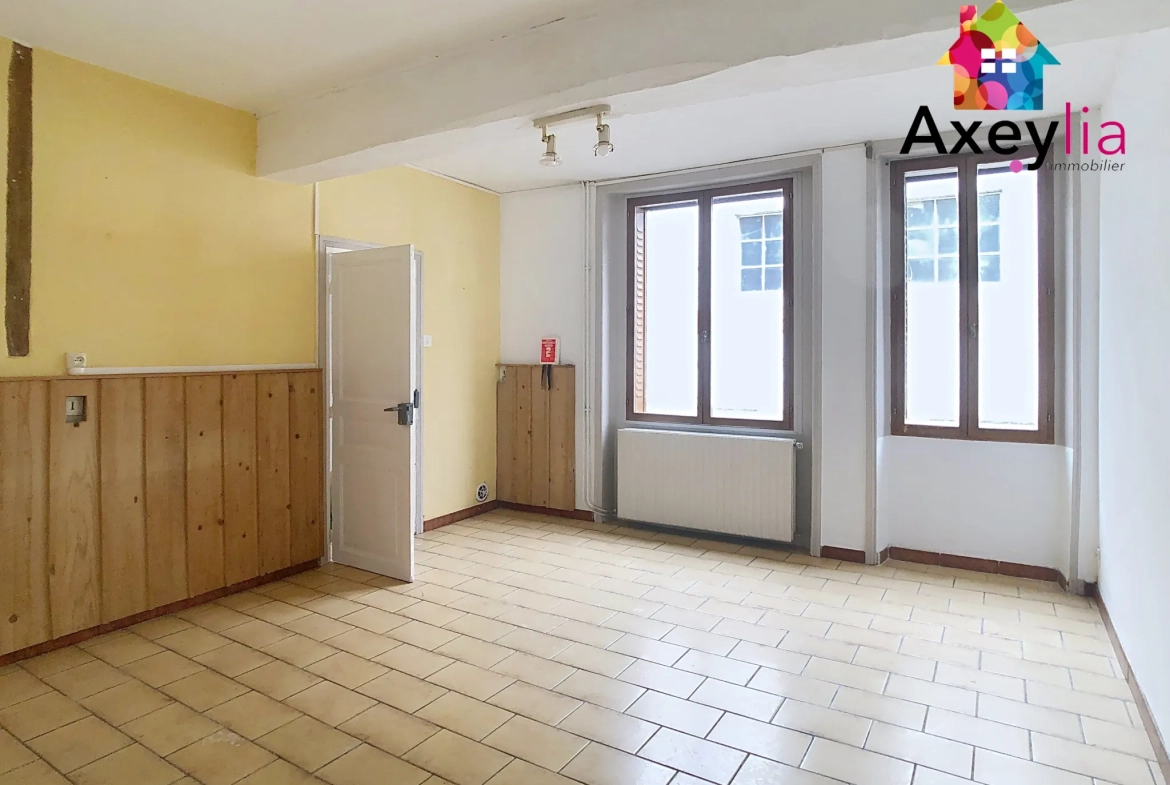 Maison à vendre à Marcigny avec 2 chambres et cour privée - Opportunité à saisir 