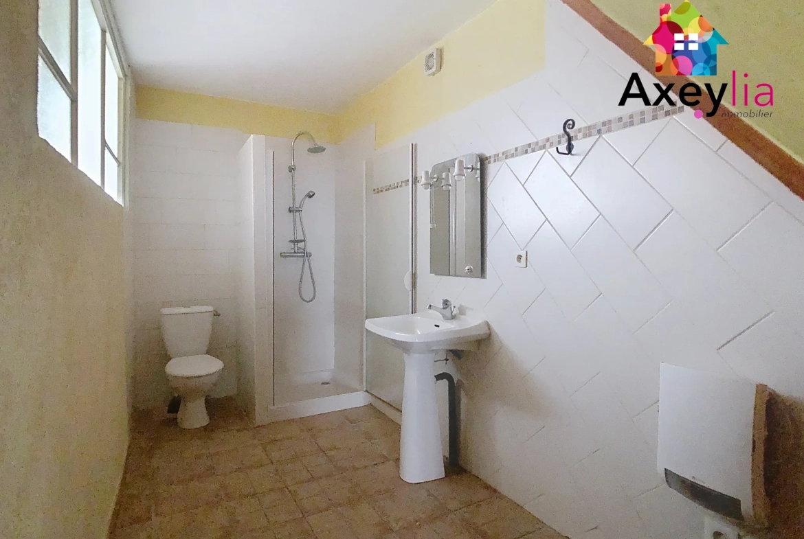 Maison à vendre à Marcigny avec 2 chambres et cour privée - Opportunité à saisir 