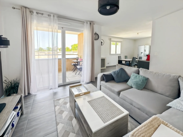 Appartement T3 neuf avec balcon, parking et ascenseur à Trévoux – Vue sur la vallée de la Saône