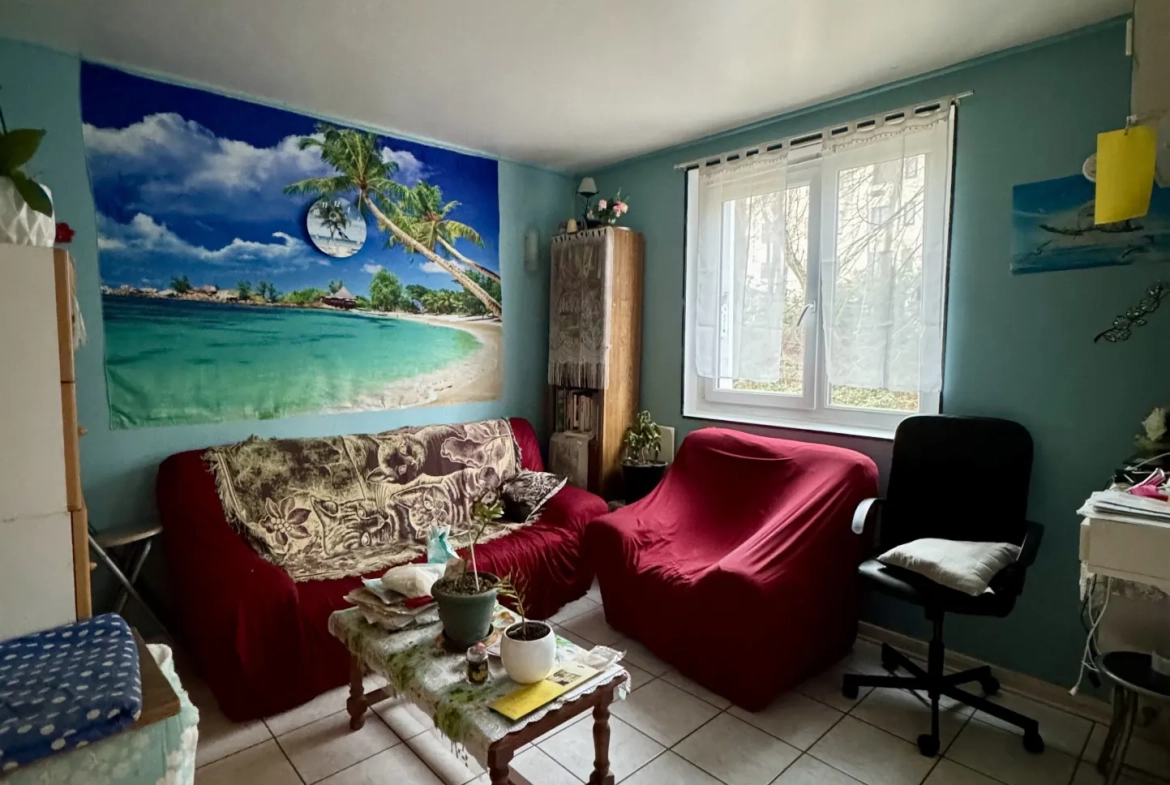 Appartement F5 à Clichy-sous-Bois avec balcon, parking et cave - 83 m² 