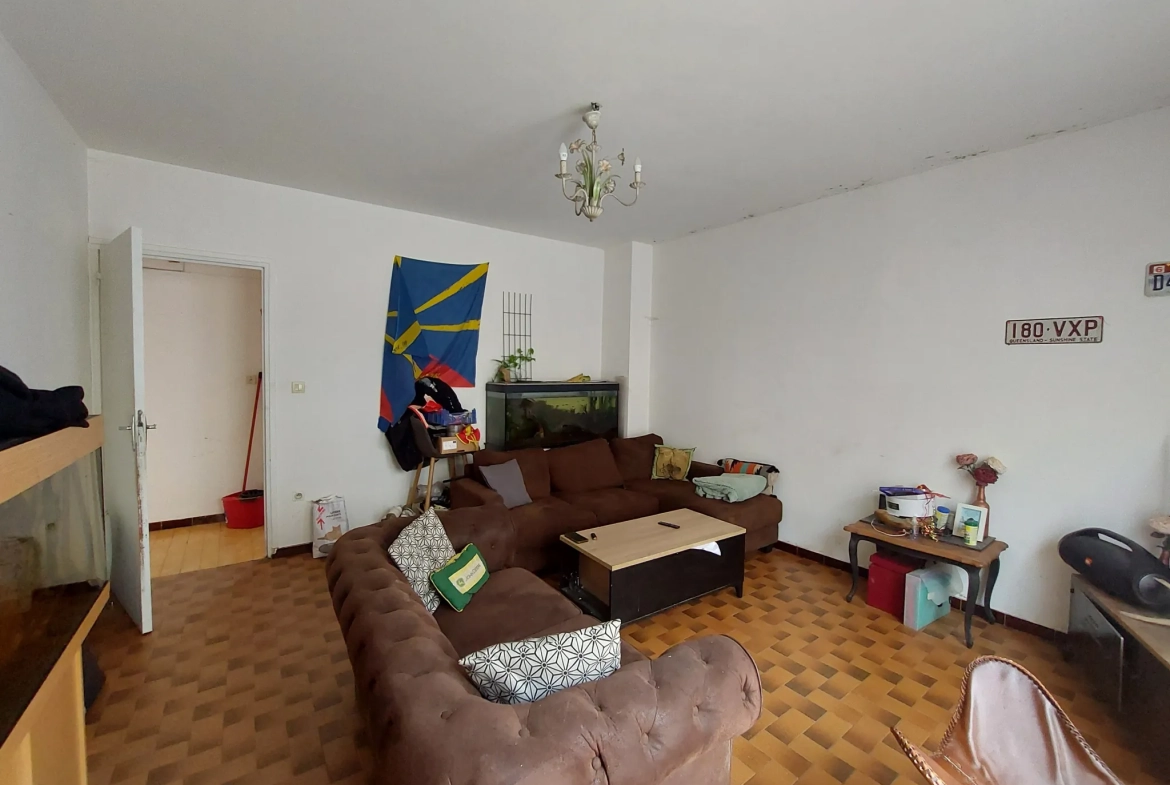 Maison de village avec local commercial et terrasses à Brusque - Vue campagne 