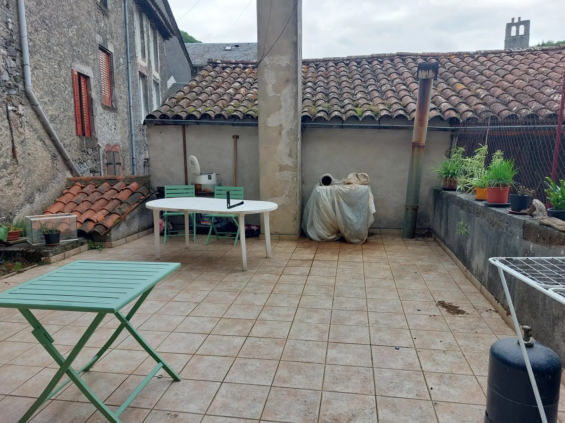 Maison de village avec local commercial et terrasses à Brusque - Vue campagne 