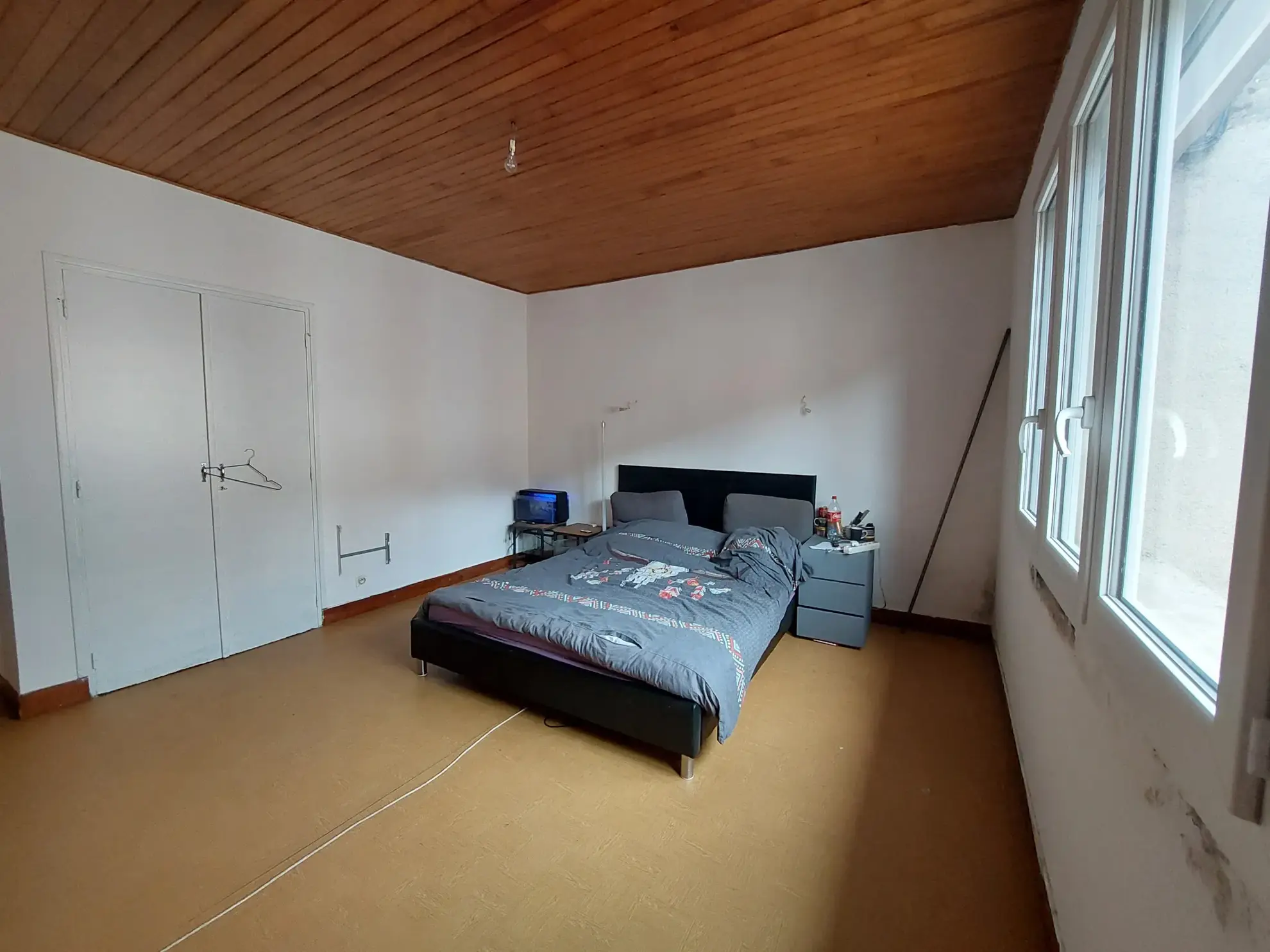 Maison de village avec local commercial et terrasses à Brusque - Vue campagne 