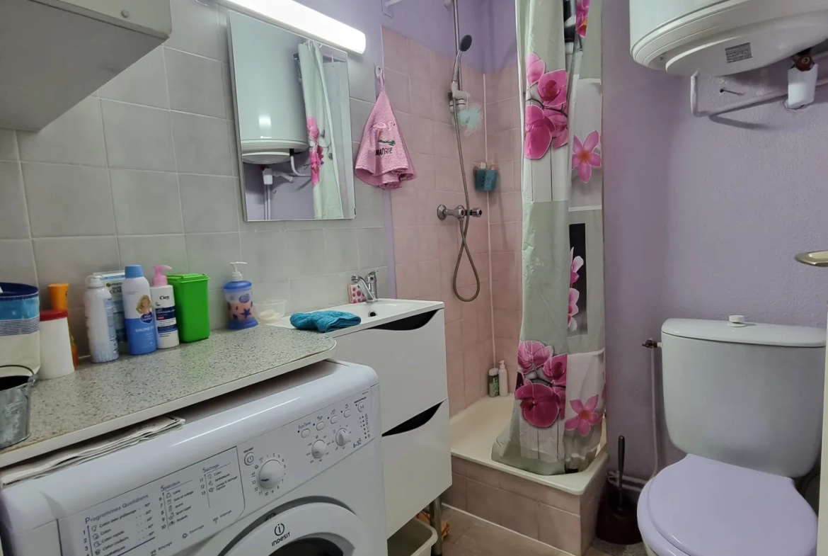 Appartement T2 de 22,54 m² avec vue mer à Saint Pierre La Mer 