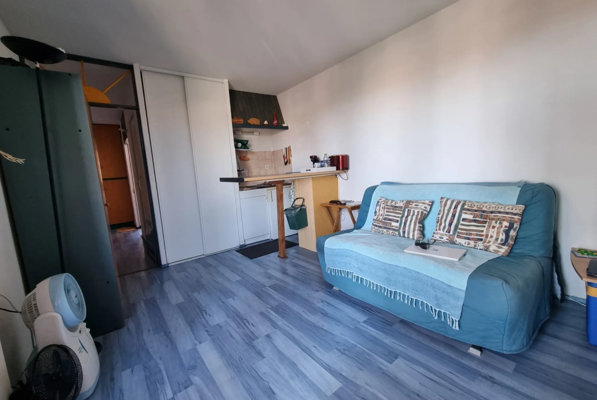 Appartement T2 de 22,54 m² avec vue mer à Saint Pierre La Mer 
