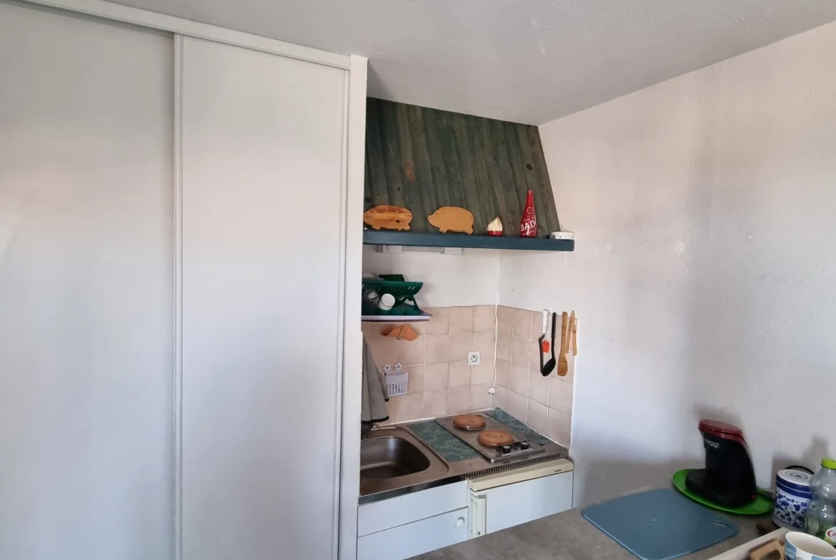 Appartement T2 de 22,54 m² avec vue mer à Saint Pierre La Mer 