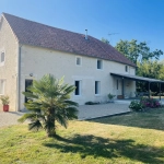 Maison de charme à Paizay-le-Sec avec vue exceptionnelle - 221 m²