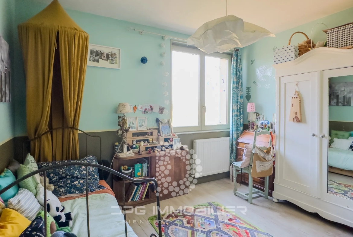 Maison de caractère en Bourgogne avec grange et jardin, idéal projet ou résidence secondaire 