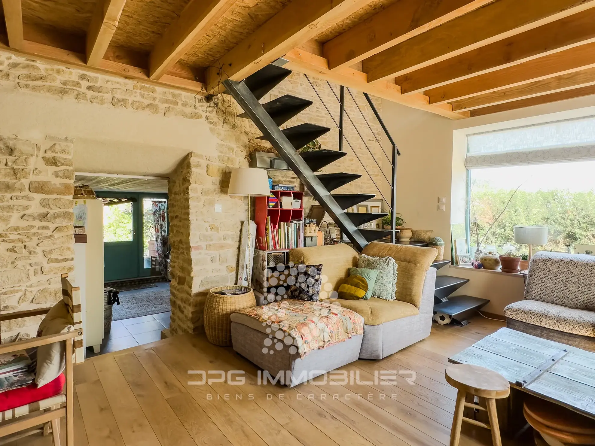 Maison de caractère en Bourgogne avec grange et jardin, idéal projet ou résidence secondaire 