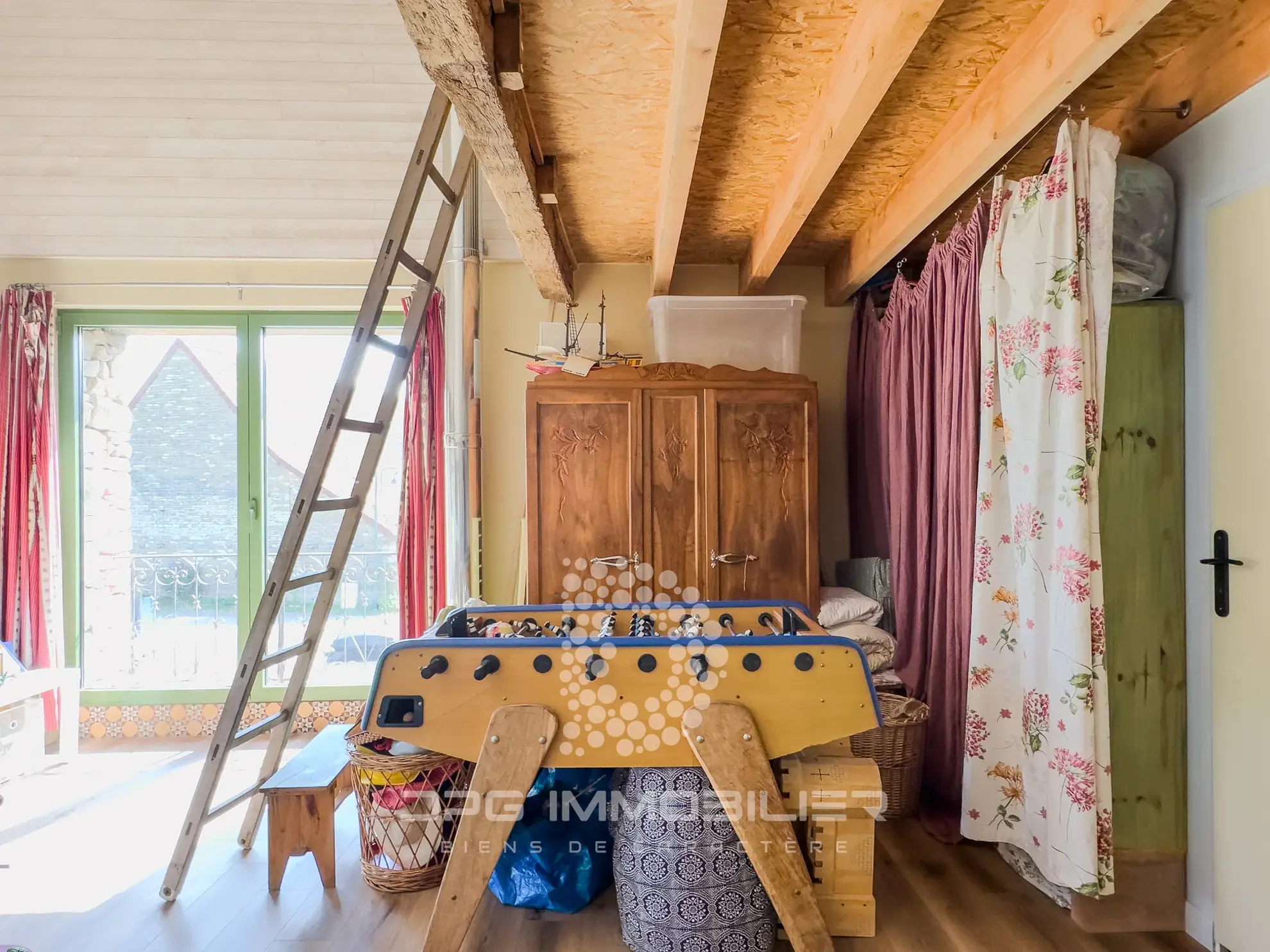 Maison de caractère en Bourgogne avec grange et jardin, idéal projet ou résidence secondaire 