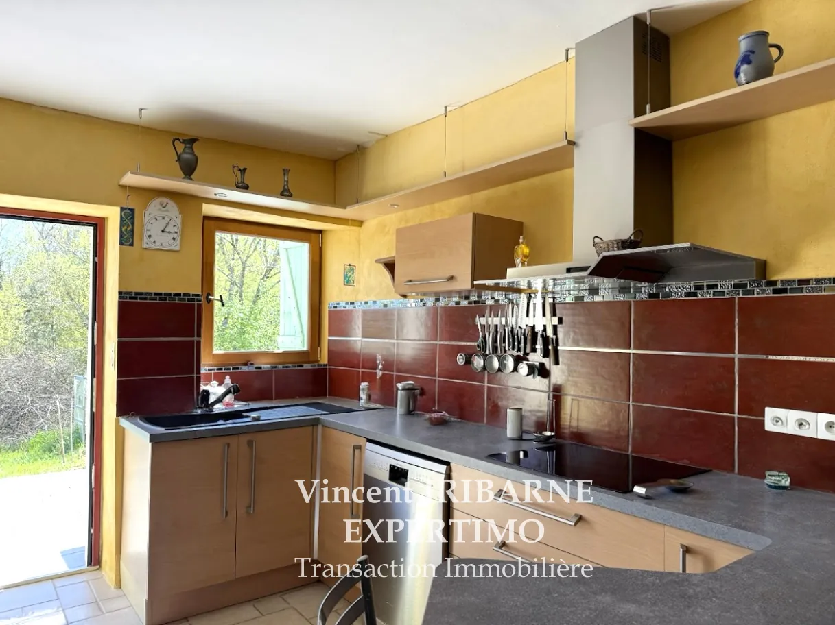 Belle maison charentaise rénovée avec 5 chambres, jardin et garage à La Chapelle des Pots 