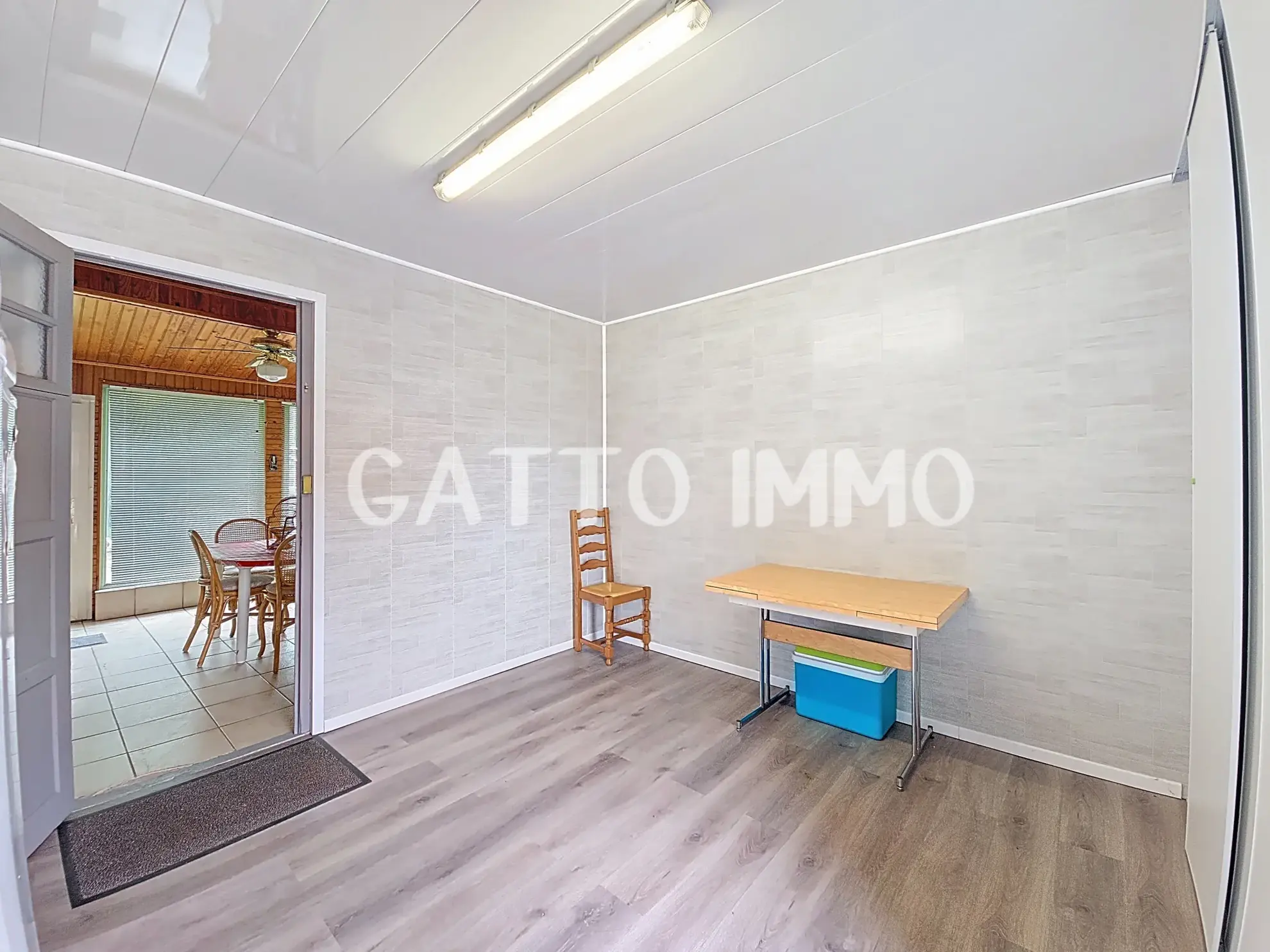 Maison à rénover de 130m² avec 5 chambres, grand garage et jardin à Marly 