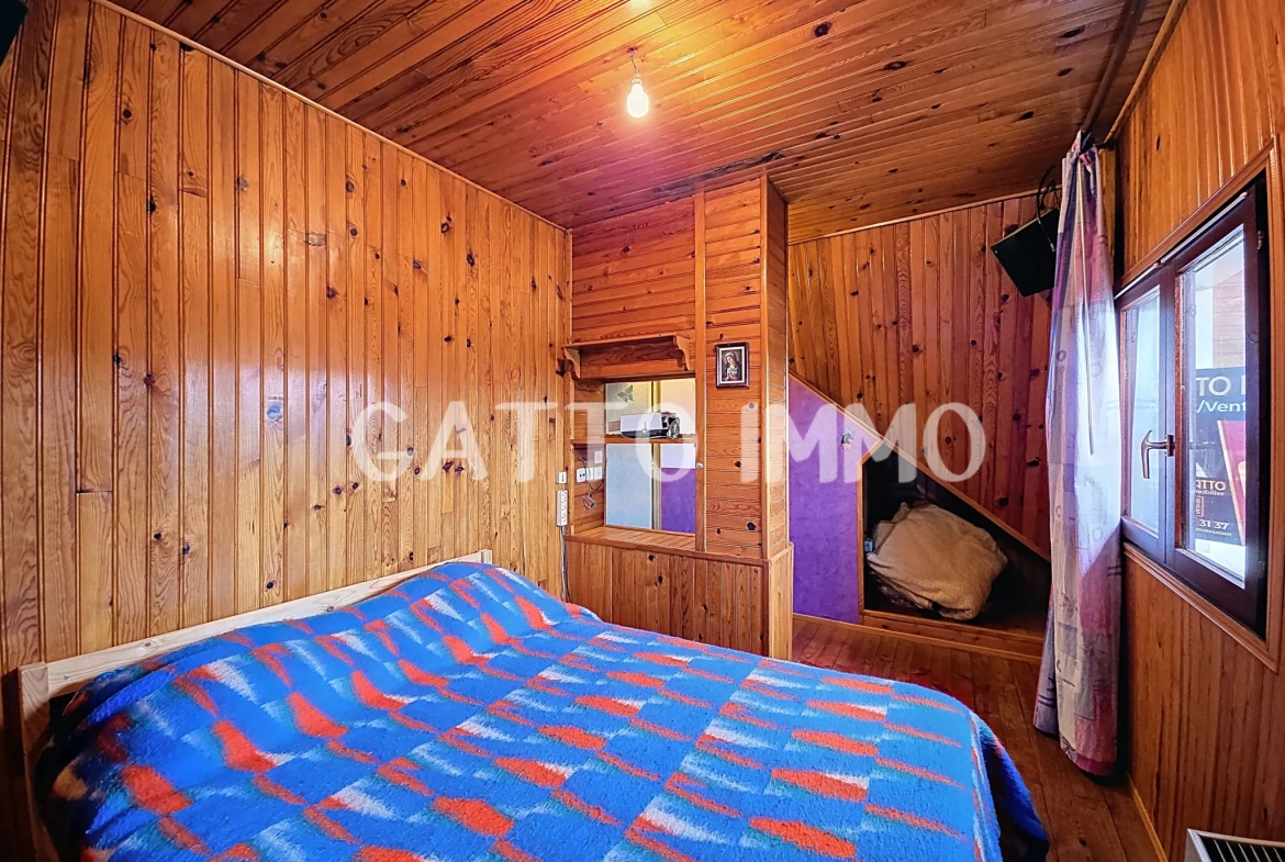 Maison à rénover de 130m² avec 5 chambres, grand garage et jardin à Marly 