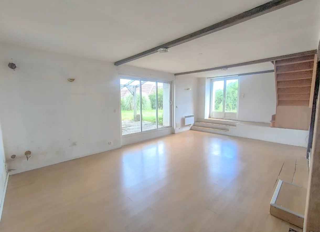 Charmante maison en pierre avec jardin à Chezy-sur-Marne, proche Paris 