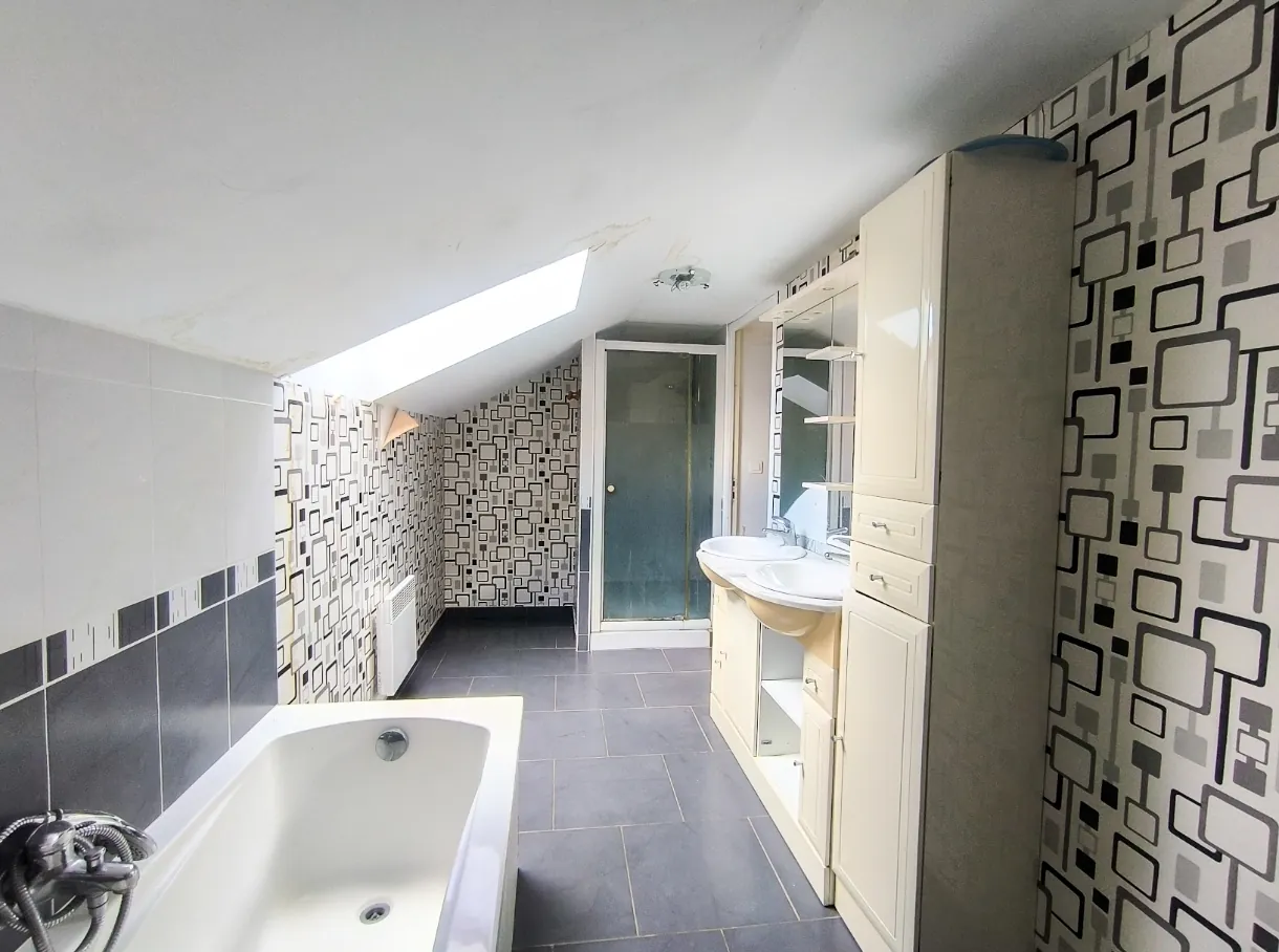 Charmante maison en pierre avec jardin à Chezy-sur-Marne, proche Paris 