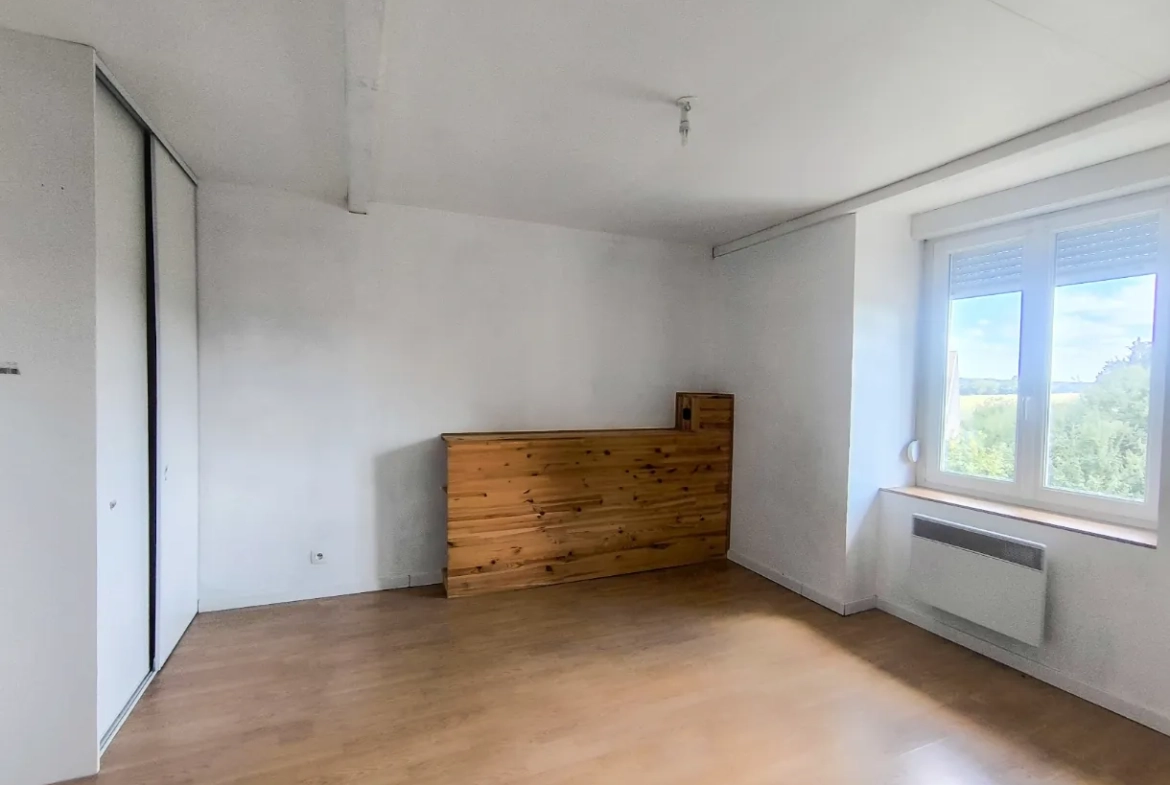 Charmante maison en pierre avec jardin à Chezy-sur-Marne, proche Paris 