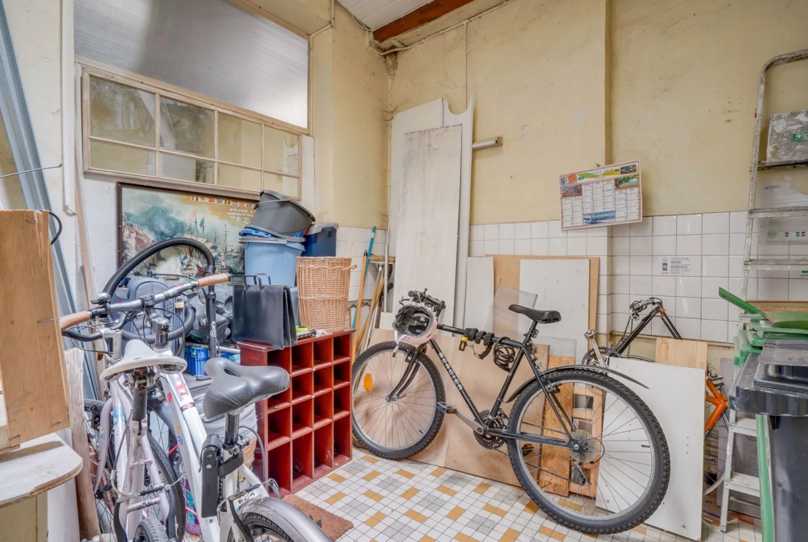 Appartement T2 de 45m² en rez-de-chaussée à Bordeaux avec cave et emplacement privilégié 