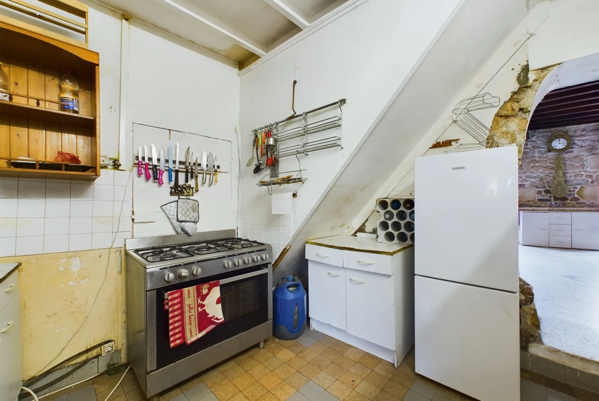 Maison de village rénovée à Saint-Saulge avec jardin de 334 m² et potentiel d'agrandissement 