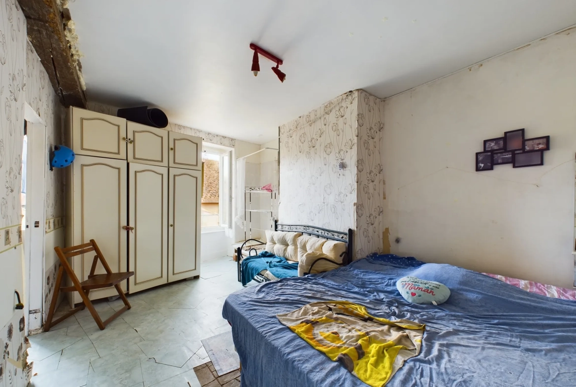 Maison de village rénovée à Saint-Saulge avec jardin de 334 m² et potentiel d'agrandissement 