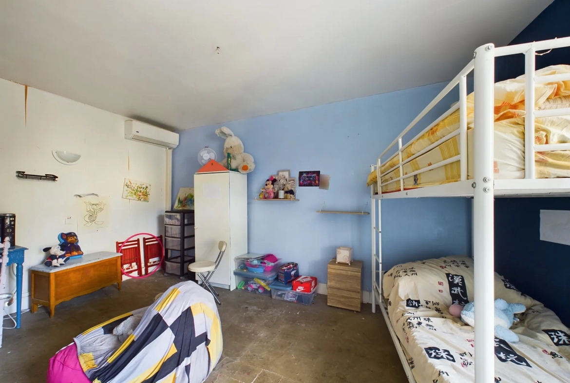 Maison de village rénovée à Saint-Saulge avec jardin de 334 m² et potentiel d'agrandissement 