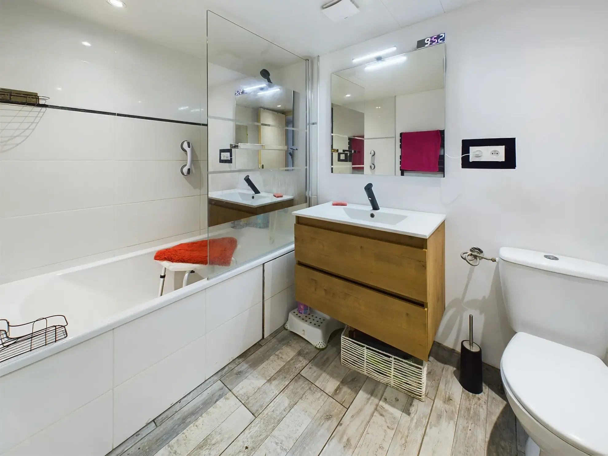 Maison de village rénovée à Saint-Saulge avec jardin de 334 m² et potentiel d'agrandissement 