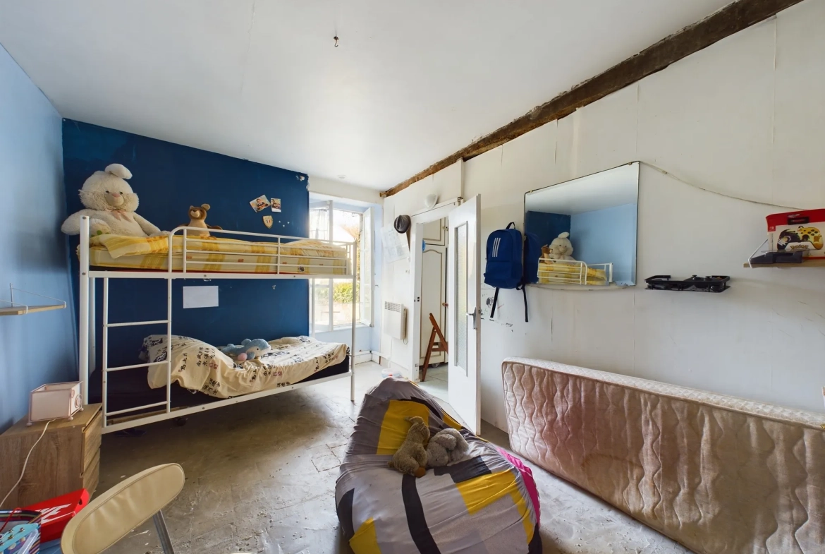 Maison de village rénovée à Saint-Saulge avec jardin de 334 m² et potentiel d'agrandissement 