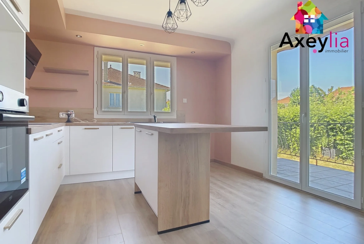 Maison à Riorges entièrement rénovée avec grand terrain de 730m² 