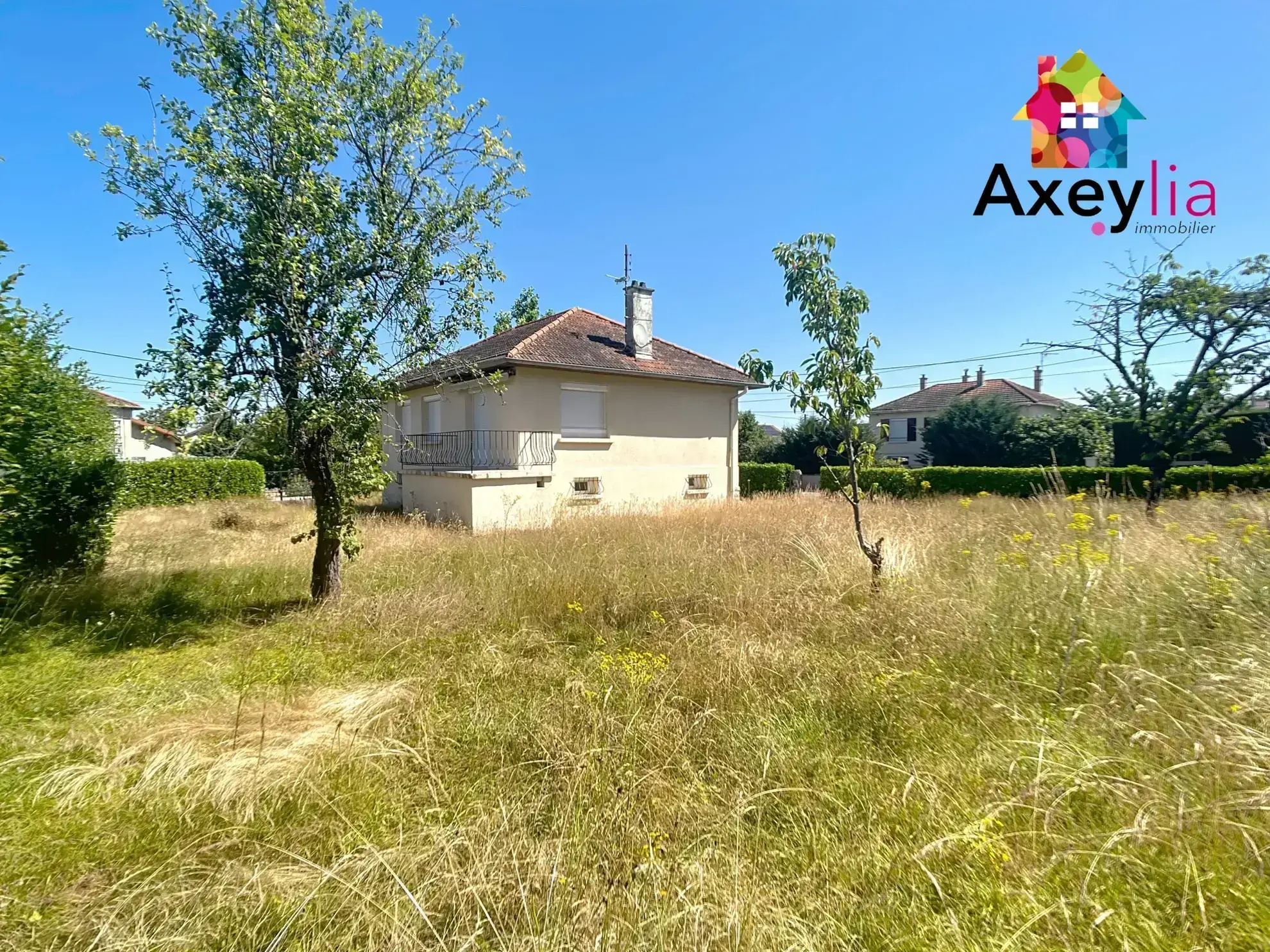 Maison à Riorges entièrement rénovée avec grand terrain de 730m² 