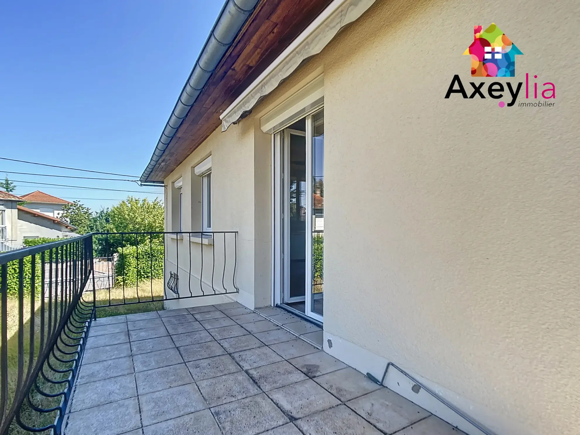 Maison à Riorges entièrement rénovée avec grand terrain de 730m² 