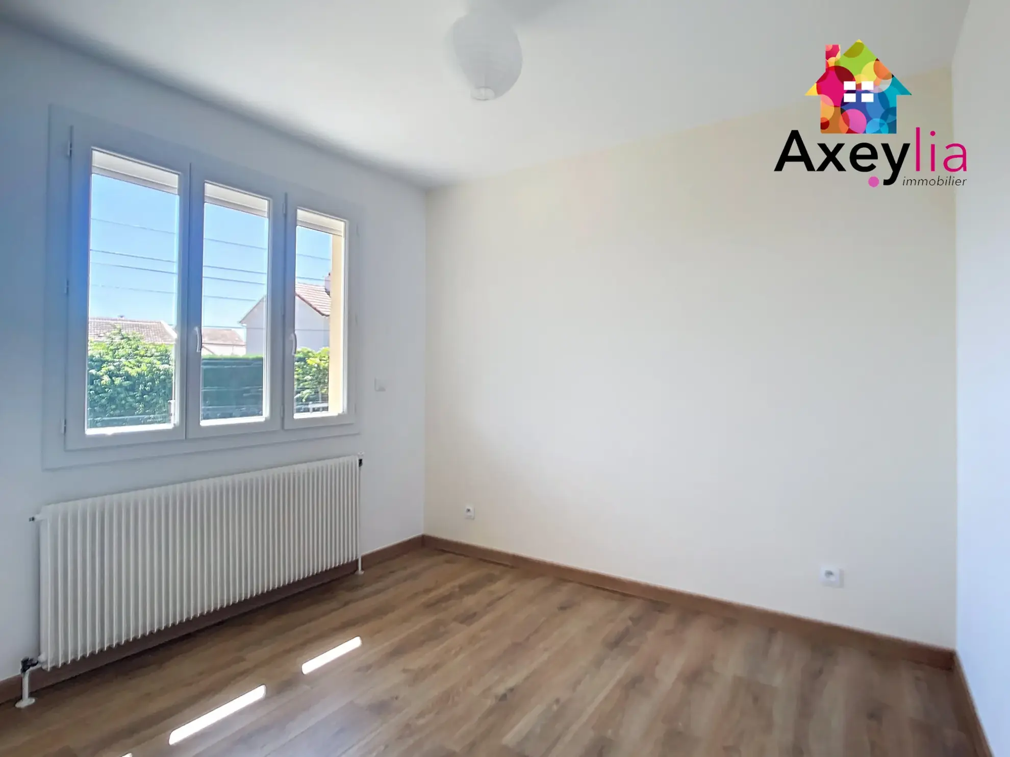 Maison à Riorges entièrement rénovée avec grand terrain de 730m² 