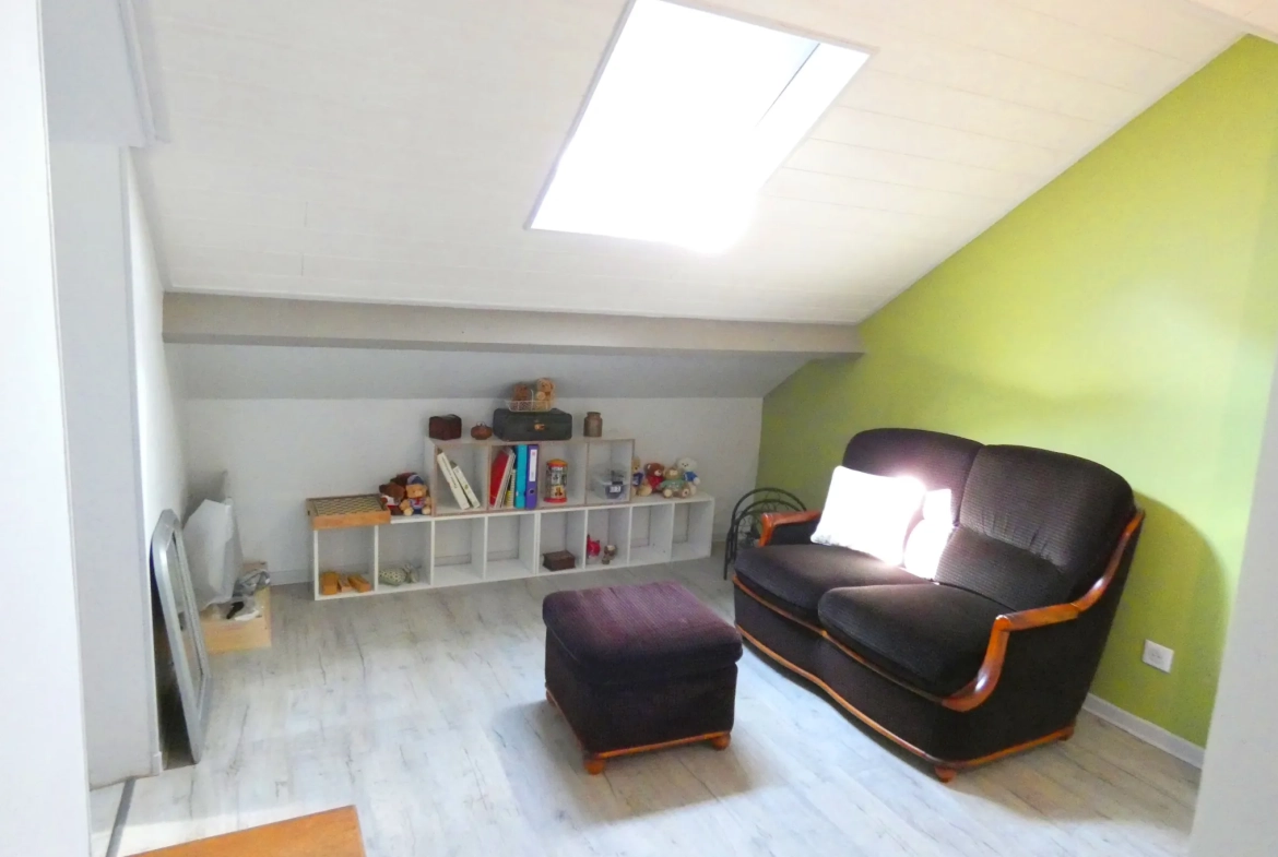 Maison familiale de 5 chambres avec terrasse à Vic-sur-Cère 