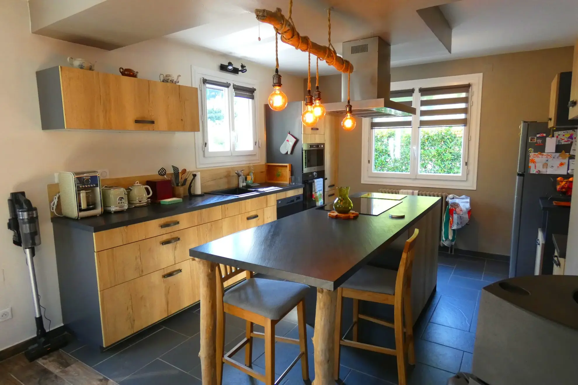 Maison familiale de 5 chambres avec terrasse à Vic-sur-Cère 