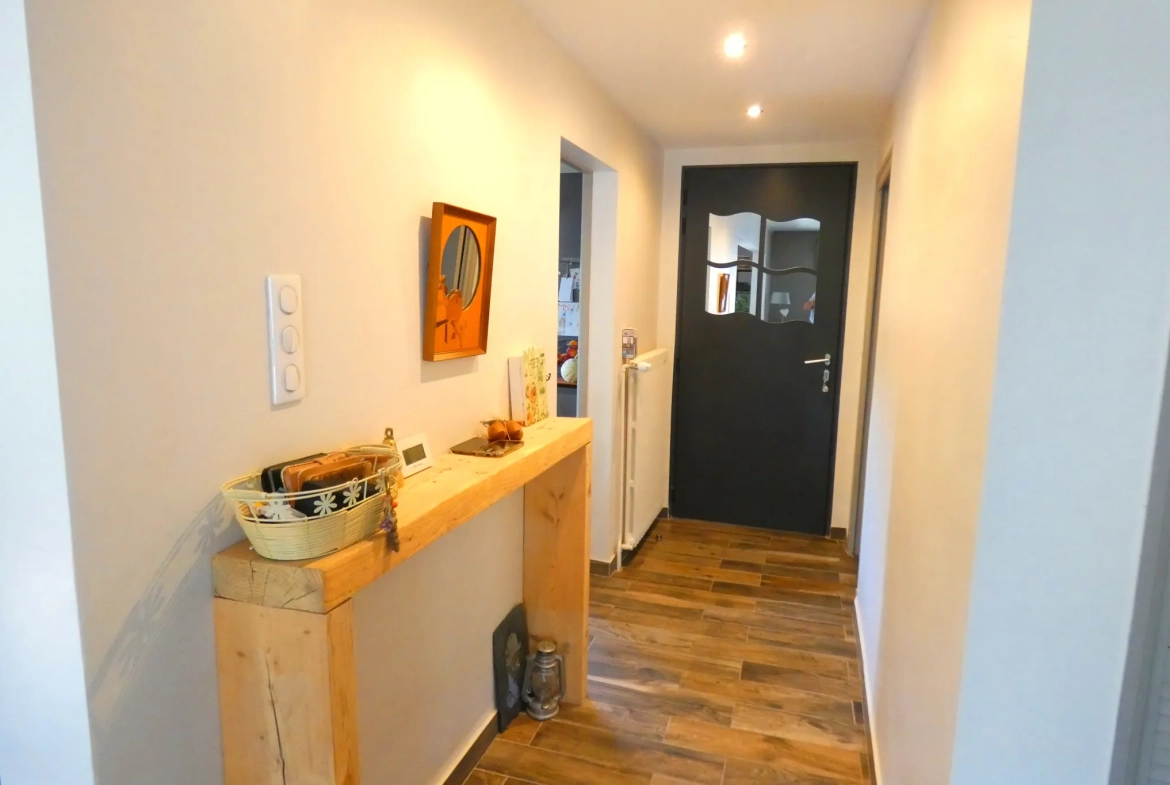 Maison familiale de 5 chambres avec terrasse à Vic-sur-Cère 