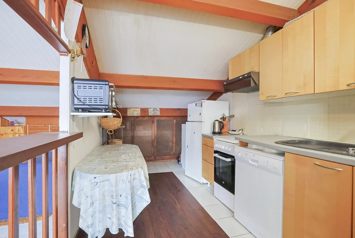 Appartement avec vue imprenable sur le Port de Hyères – 70 m² avec terrasse 