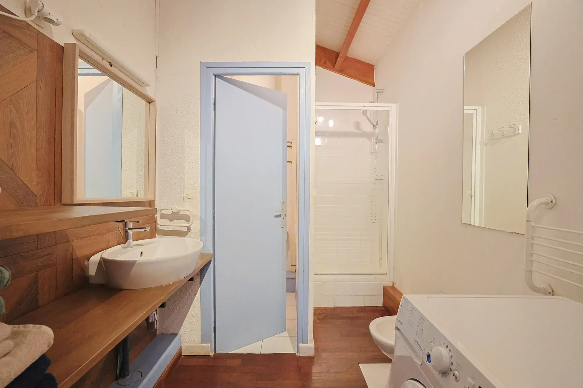 Appartement avec vue imprenable sur le Port de Hyères – 70 m² avec terrasse 