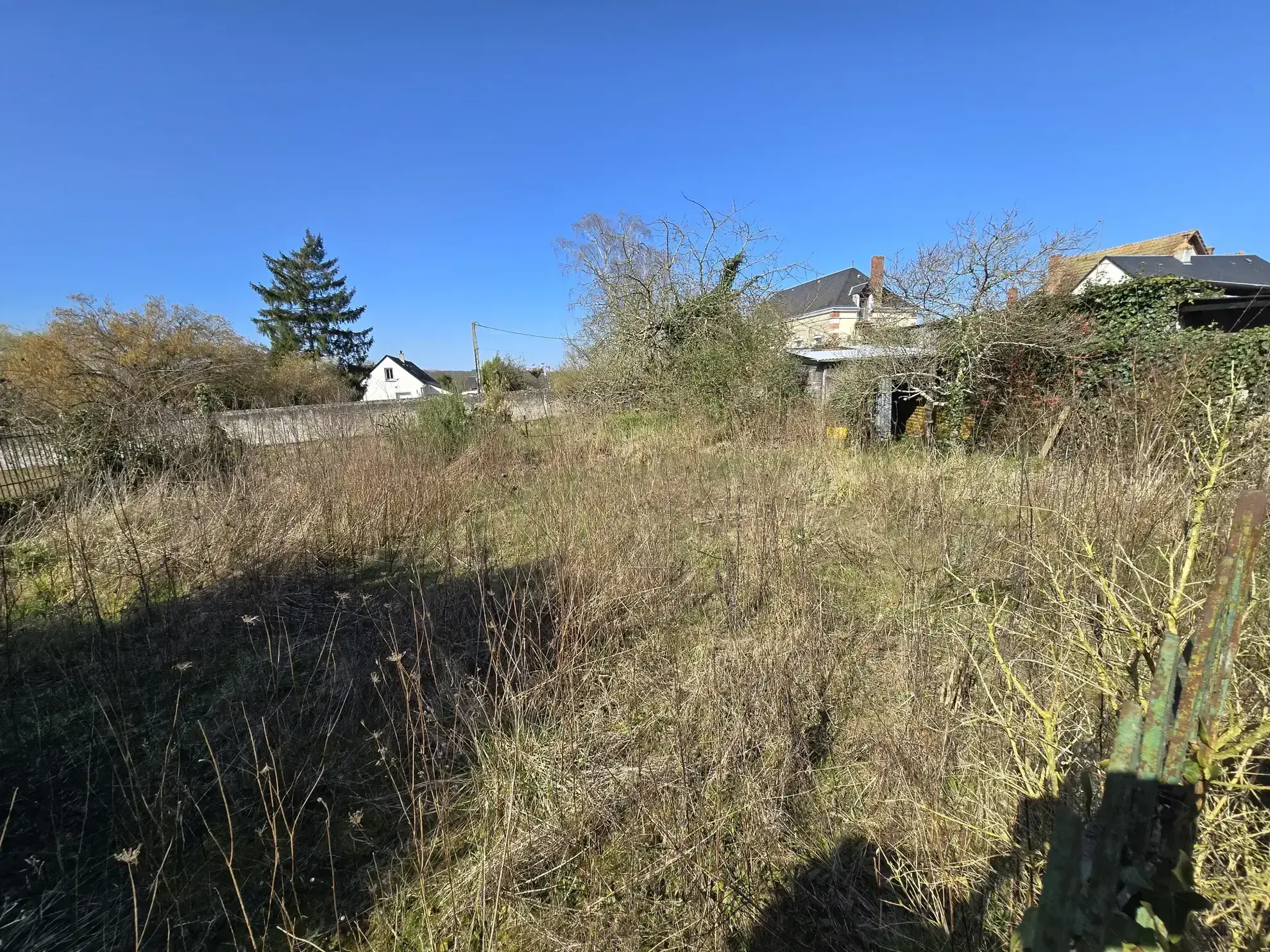 Maison à Marcon avec cour, grange et jardin – 3 chambres, 56 000 EUR 